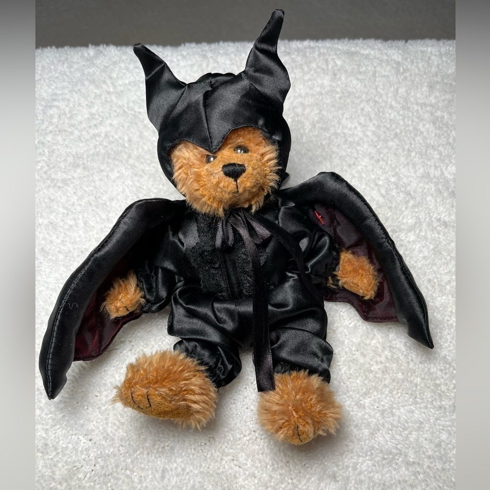 Ty Retired Vlad The Bear 2000-Plush Halloween Toy-The Attic Treasures Collection